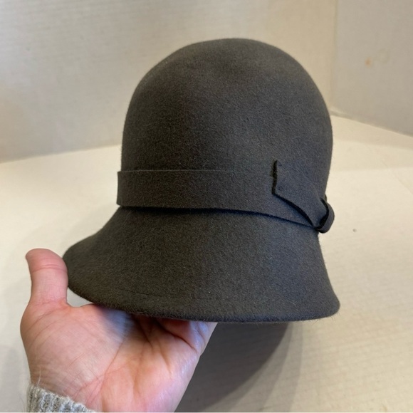 Vintage Philip Treacy London 100% Angora Crusha Cloche Gray Hat NEW Luxury